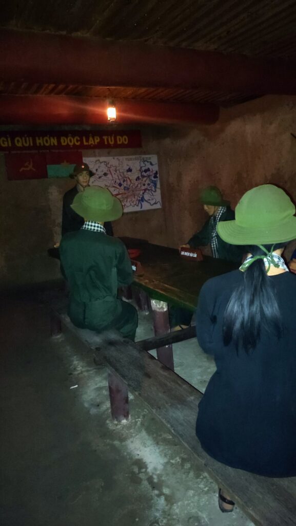 interno cu chi tunnels