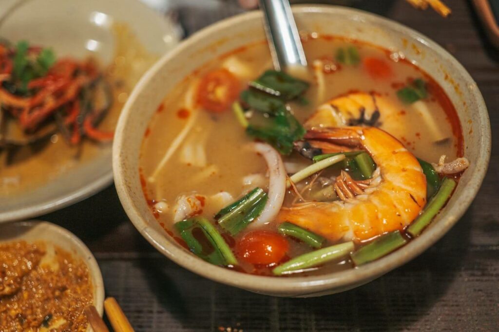 tom yum piatti tipici thailandesi