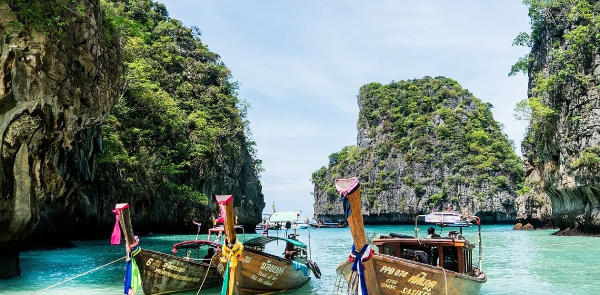 phi phi islands low cost